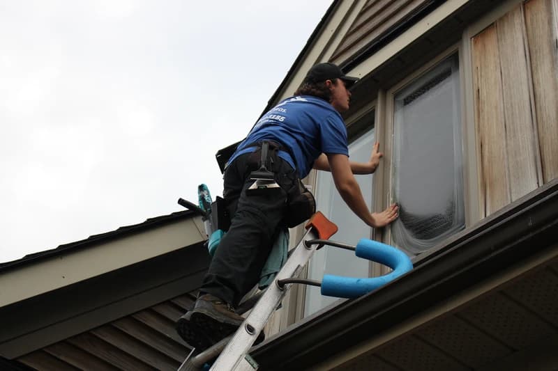 Porter Bros eavestrough cleaning service