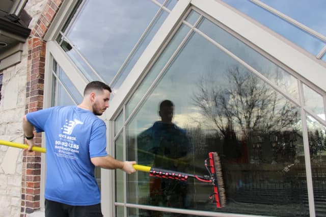 Porter Bros professional window cleaning